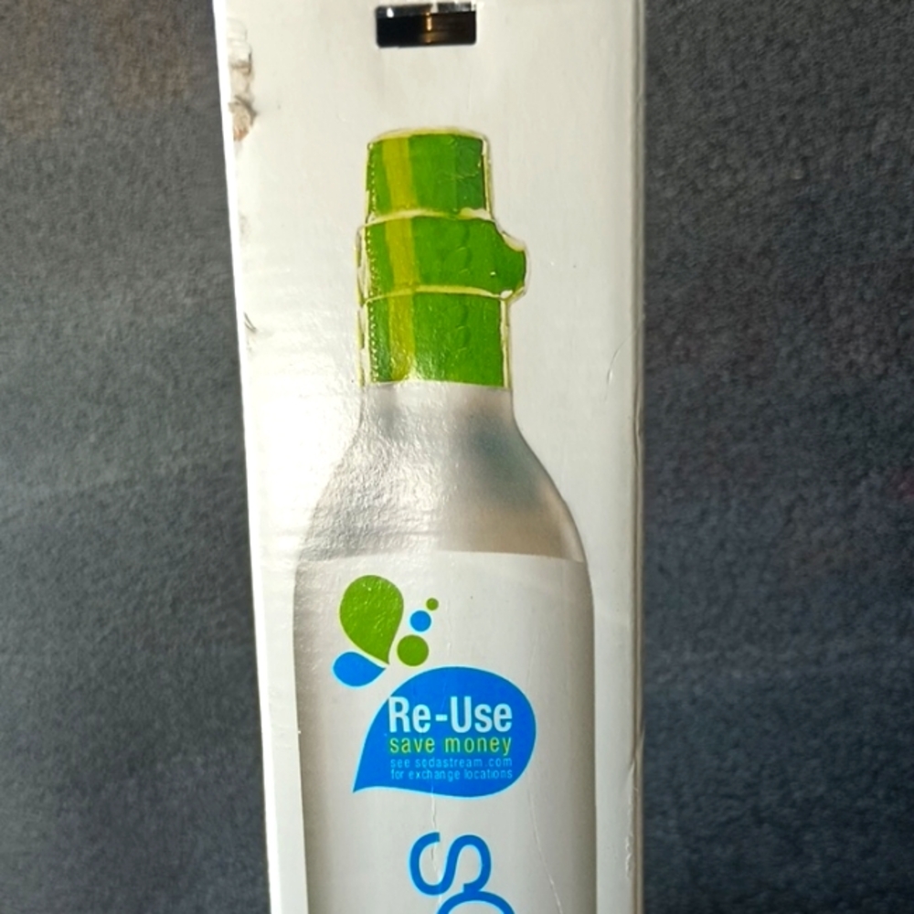 Free With Fizzy (Non Electric)CO2 empty Tank Great For Starting Exchange Program